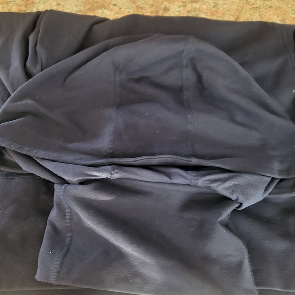 Lululemon - Picture 3 of 6